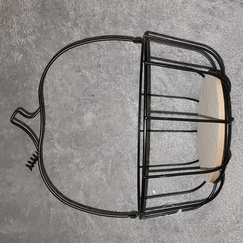 Black Metal Wire Fruit Basket - Picture 3 of 5